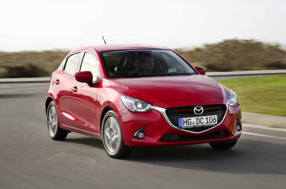 mazda2_2015_drive_1
